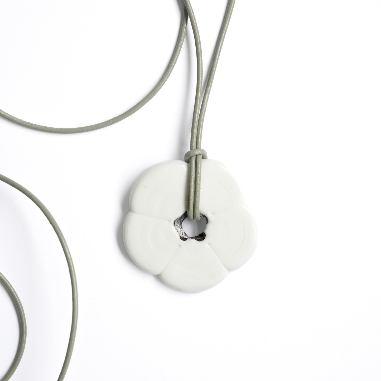 White Flower Necklace