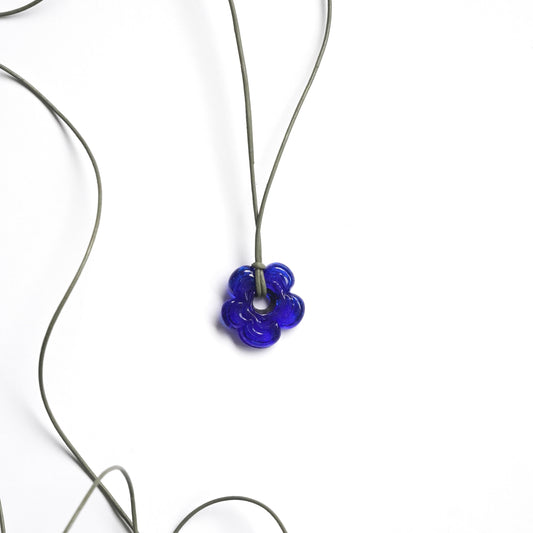 Mini Dark Blue Flower Necklace